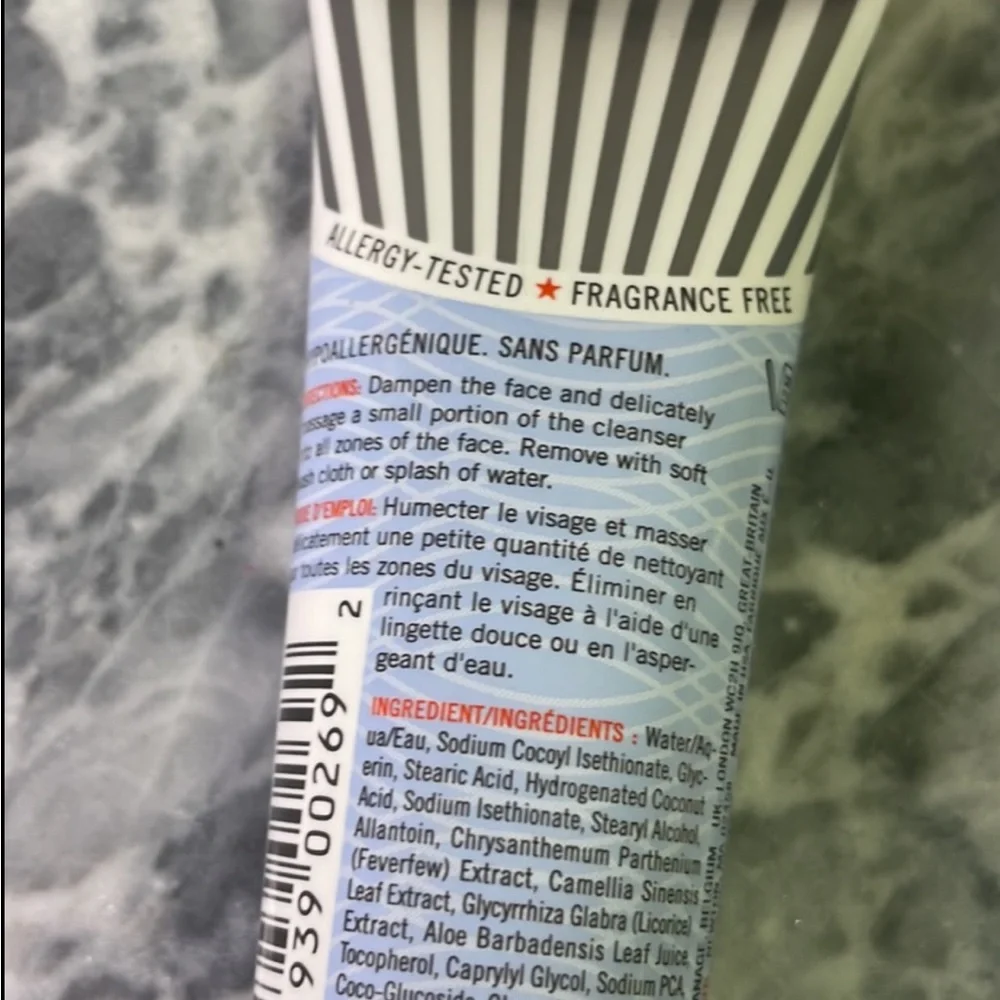 First Aid Beauty Face Cleanser‎